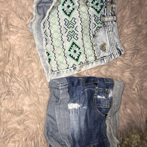 Clothes - Picture 4 of 8